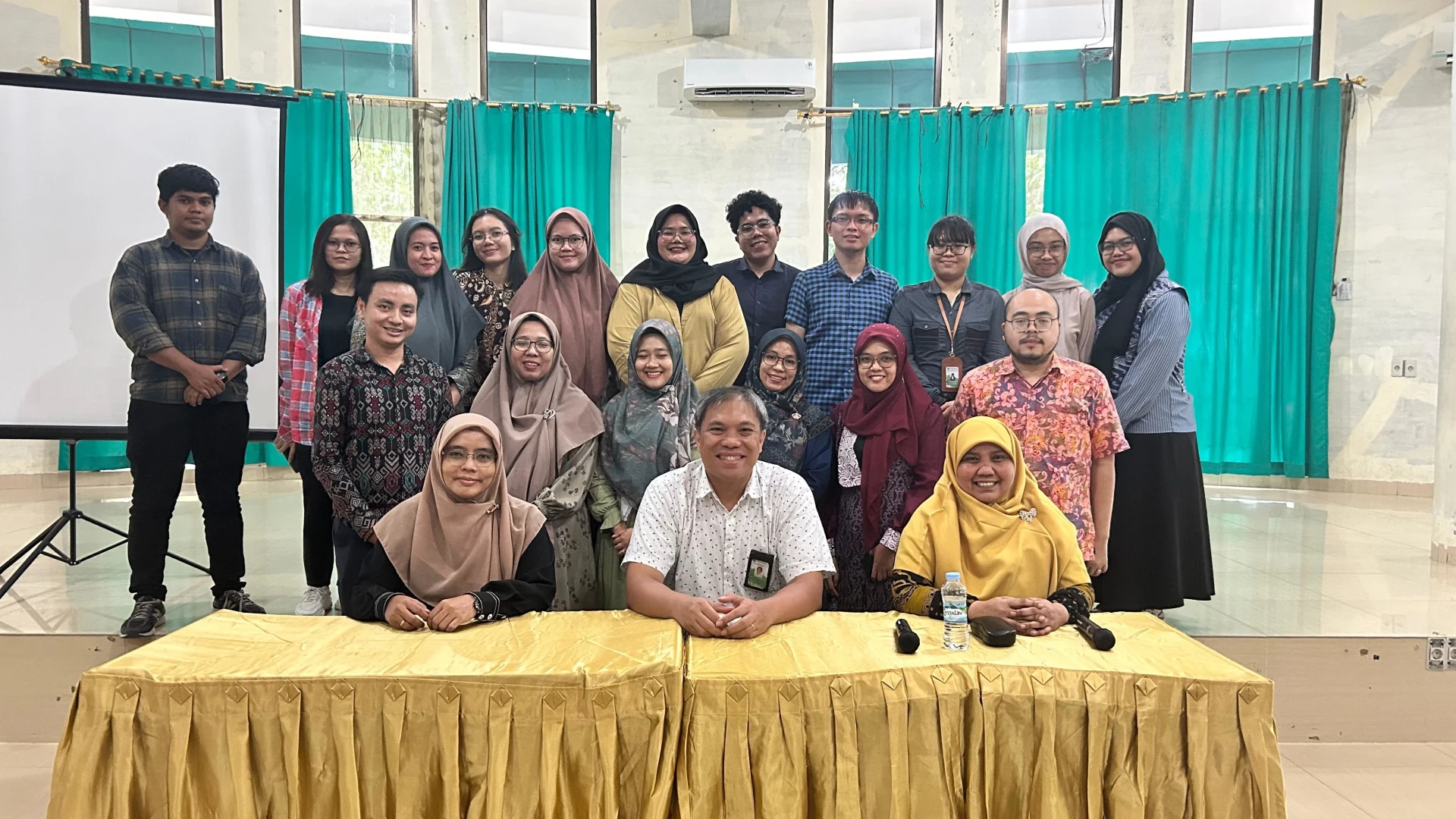 Bimbingan Teknis Sinkronisasi Google Scholar dan Profil Dosen Homebase S1 Farmasi, Profesi Apoteker, Magister Ilmu Farmasi, dan Dokter Ilmu Farmasi pada Fakultas Farmasi Universitas Sumatera Utara